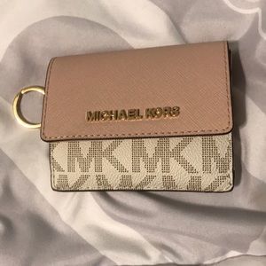 Michael kors wallet